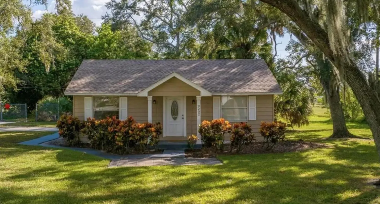 Stay Near The Beach In This Pet-Friendly Private Home Largo