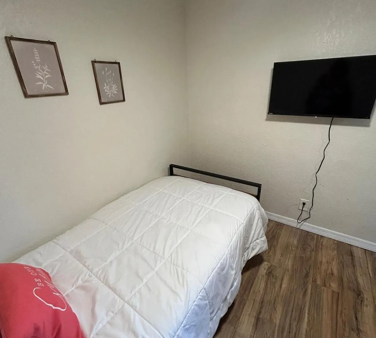 Stay Near The Beach In This Pet-Friendly Private Home 拉哥