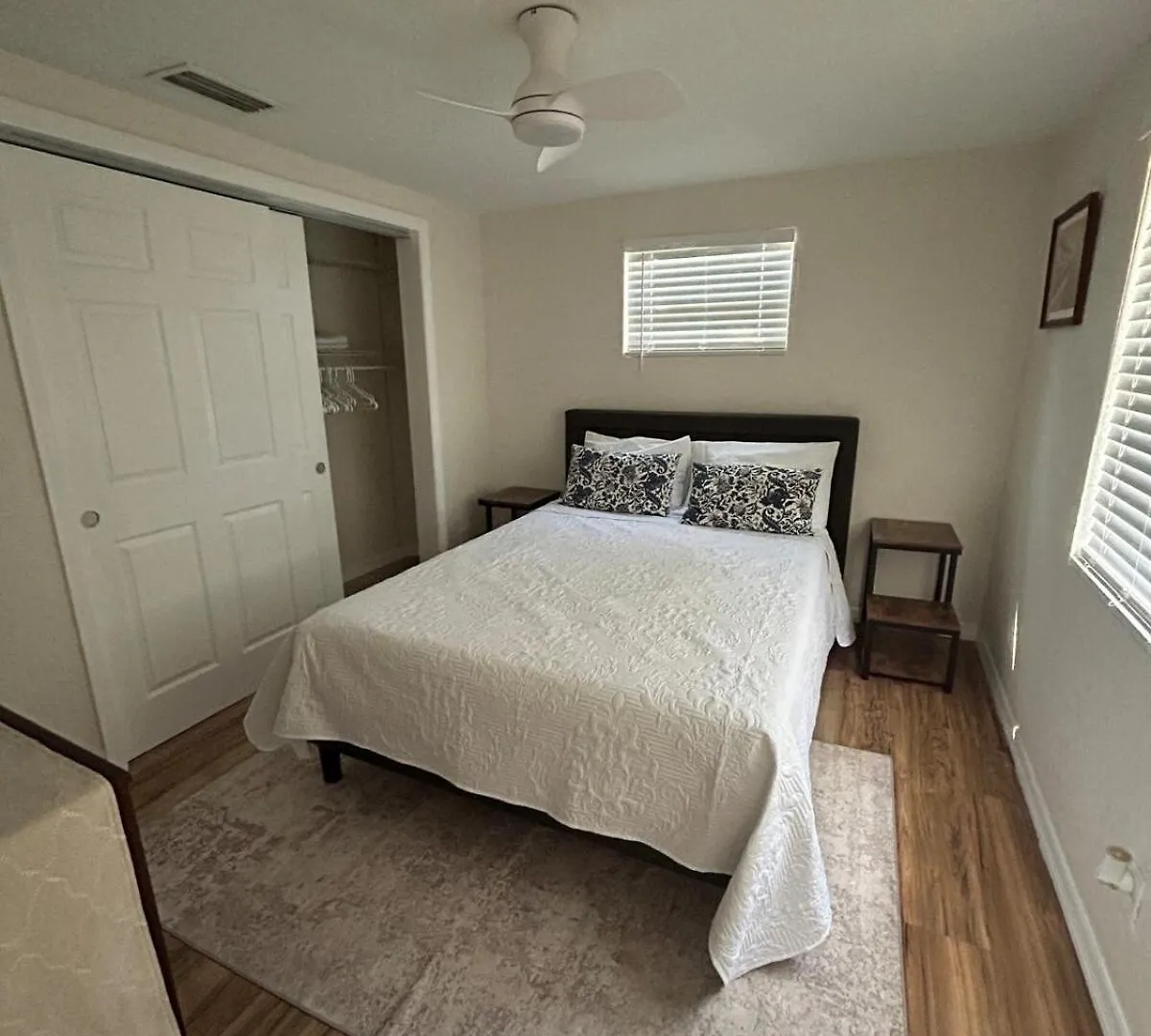 Stay Near The Beach In This Pet-Friendly Private Home 拉哥 0*,  美国