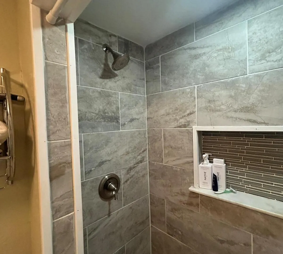 Stay Near The Beach In This Pet-Friendly Private Home 拉哥 度假居